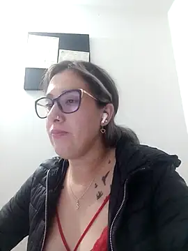 Snapshot of CHARLOTTE_1711 chatting on February 26, 4:25 am CHARLOTTE 1711 online show from February 26, 4:25 am