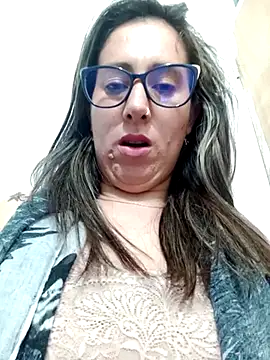 Snapshot of CHARLOTTE_1711 chatting on March 13, 4:16 am CHARLOTTE 1711 online show from March 13, 4:16 am