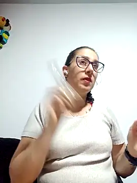 Snapshot of CHARLOTTE_1711 chatting on October 10, 3:16 am CHARLOTTE 1711 online show from October 10, 3:16 am