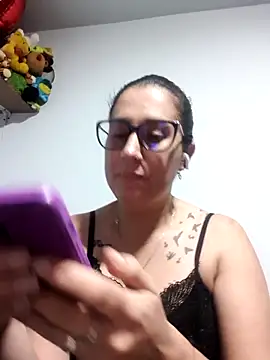 Snapshot of CHARLOTTE_1711 chatting on October 21, 3:51 am CHARLOTTE 1711 online show from October 21, 3:51 am