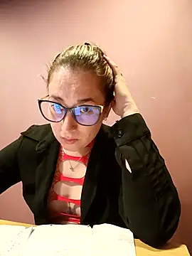 CHARLOTTE 1711 online show from April 20, 2:58 am