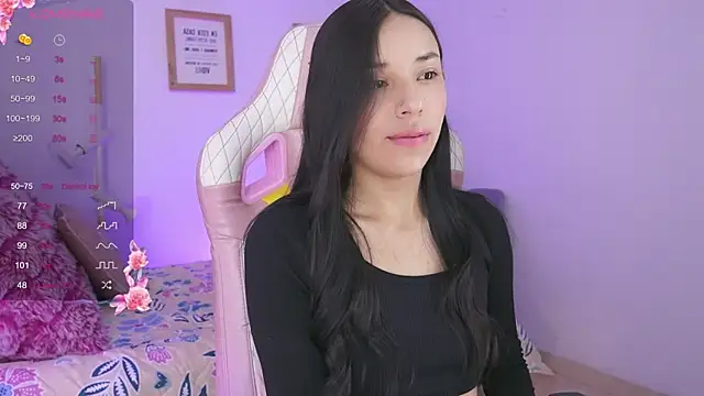 Snapshot of Hade_collinss chatting on March 7, 6:43 pm Hade collinss online show from March 7, 6:43 pm