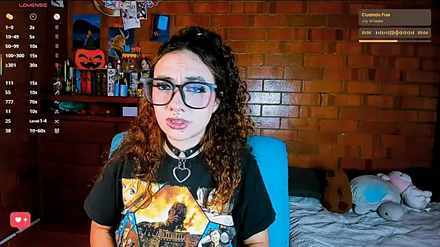 Snapshot of Annycolin_ chatting on November 12, 4:13 am Annycolin online show from November 12, 4:13 am