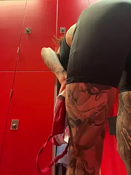 Snapshot of Black_sweet_Rose chatting on February 5, 6:04 pm Black sweet Rose online show from February 5, 6:04 pm