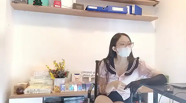 Snapshot of Lush-Office chatting on February 10, 6:53 am Lush-Office online show from February 10, 6:53 am