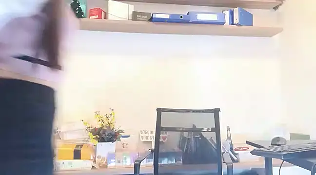 Snapshot of Lush-Office chatting on February 11, 4:01 am Lush-Office online show from February 11, 4:01 am