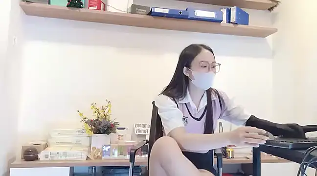 Snapshot of Lush-Office chatting on February 15, 3:20 am Lush-Office online show from February 15, 3:20 am