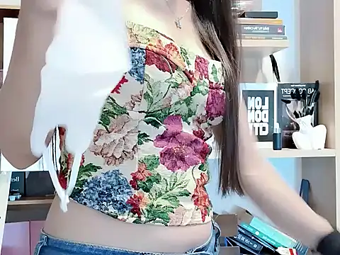 Snapshot of Lush-Office chatting on October 2, 5:03 am Lush-Office online show from October 2, 5:03 am