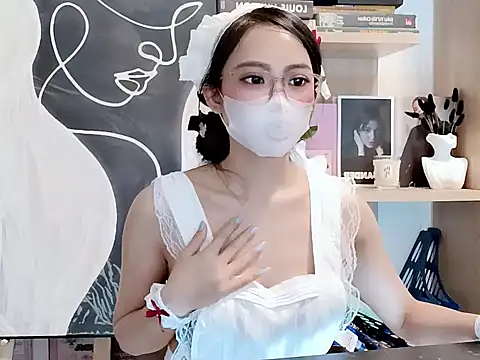 Snapshot of Lush-Office chatting on November 8, 6:13 am Lush-Office online show from November 8, 6:13 am