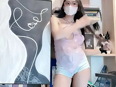 Snapshot of Lush-Office chatting on November 19, 7:08 am Lush-Office online show from November 19, 7:08 am