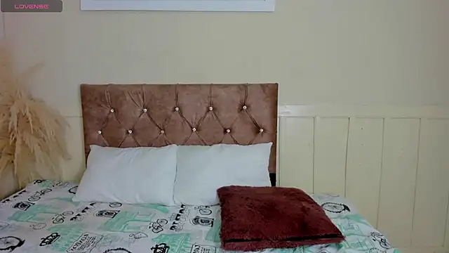 Snapshot of Natashawool1 chatting on February 12, 4:33 pm Natashawool1 online show from February 12, 4:33 pm