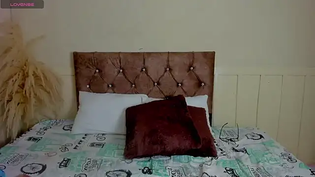 Snapshot of Natashawool1 chatting on February 19, 4:22 pm Natashawool1 online show from February 19, 4:22 pm