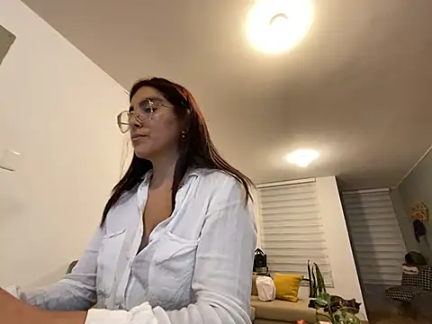 Snapshot of MartinaSooler chatting on February 18, 11:52 pm MartinaSooler online show from February 18, 11:52 pm