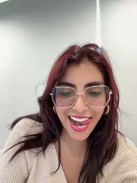 Snapshot of MartinaSooler chatting on February 19, 7:48 pm MartinaSooler online show from February 19, 7:48 pm