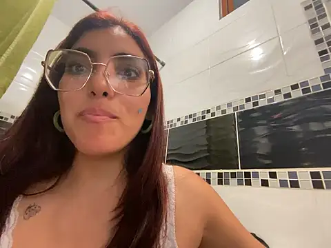 Snapshot of MartinaSooler chatting on March 4, 1:45 am MartinaSooler online show from March 4, 1:45 am