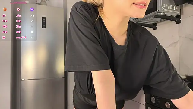 dontouchmyass online show from November 15, 2:35 pm