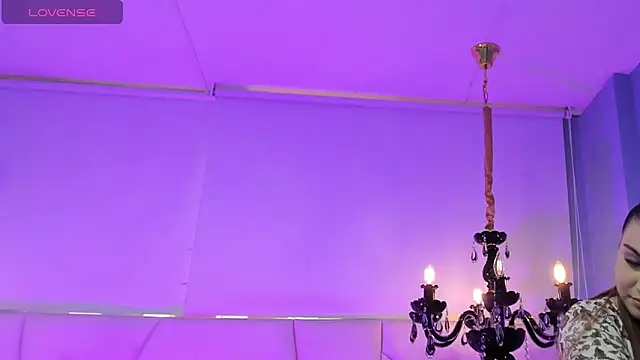 Snapshot of Aitana_Hilton_ chatting on October 8, 12:03 pm Aitana Hilton online show from October 8, 12:03 pm