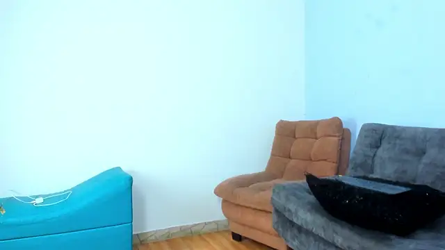 Charlotte curvy  online show from March 8, 11:07 pm