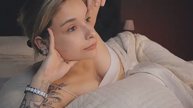 Bella Alita online show from March 17, 2:41 am