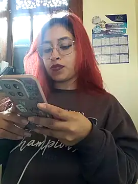 Snapshot of AnonymousGirl chatting on November 11, 2:39 pm AnonymousGirl online show from November 11, 2:39 pm