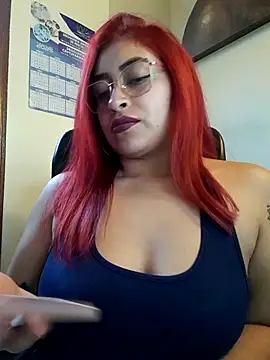 Snapshot of AnonymousGirl chatting on November 14, 9:24 pm AnonymousGirl online show from November 14, 9:24 pm