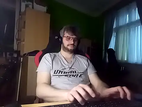 stary-w-kalesonach online show from February 5, 6:13 am