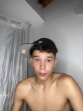 Snapshot of Hot_boys_hto chatting on February 20, 12:30 am Hot boys hto online show from February 20, 12:30 am