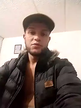 Snapshot of im_dominik chatting on January 13, 6:38 am im dominik online show from January 13, 6:38 am