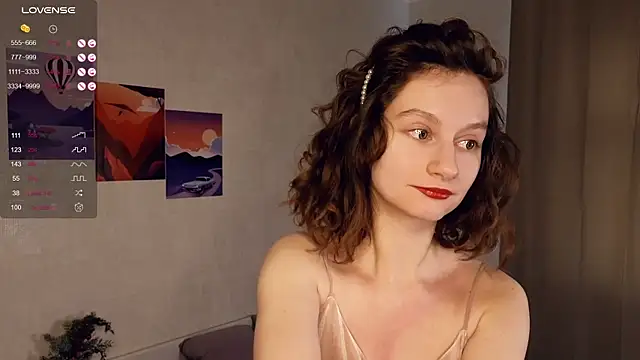 Snapshot of Leya_Curly chatting on February 14, 9:56 am Leya Curly online show from February 14, 9:56 am