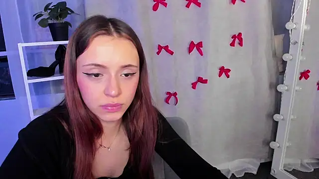 Snapshot of Sahara_Shields chatting on January 28, 1:27 pm Sahara Shields online show from January 28, 1:27 pm