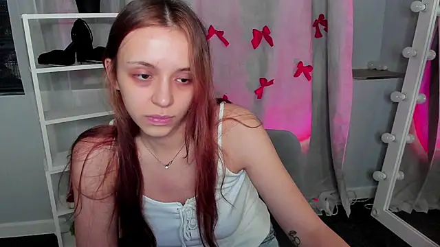 Snapshot of Sahara_Shields chatting on January 31, 10:20 am Sahara Shields online show from January 31, 10:20 am