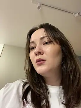 Kiss My Body online show from November 15, 9:00 pm