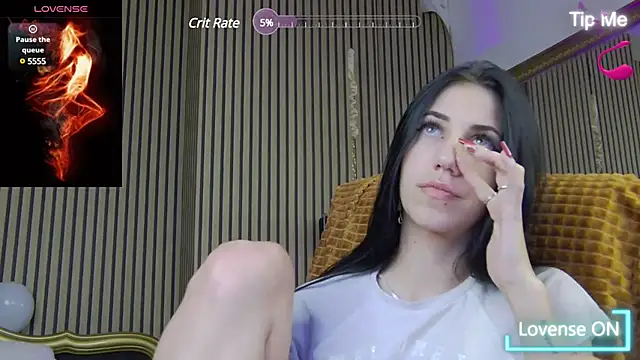 Snapshot of KeylaBlair chatting on February 14, 3:43 am KeylaBlair online show from February 14, 3:43 am