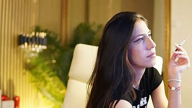 Snapshot of KeylaBlair chatting on March 15, 7:31 am KeylaBlair online show from March 15, 7:31 am