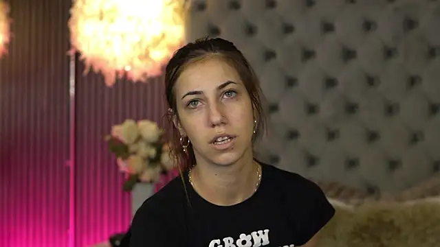 Snapshot of KeylaBlair chatting on February 26, 5:45 pm KeylaBlair online show from February 26, 5:45 pm