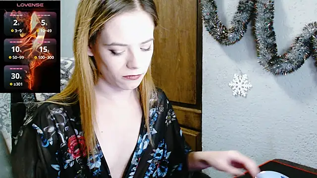 Snapshot of LauraBlan chatting on January 7, 8:10 pm LauraBlan online show from January 7, 8:10 pm