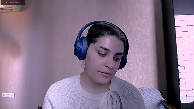 Snapshot of _Roselina_ chatting on November 22, 11:09 am Roselina online show from November 22, 11:09 am