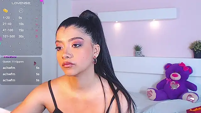 IslaBlaze online show from February 15, 10:00 am