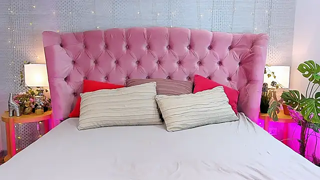 via mayer  online show from March 9, 9:03 pm