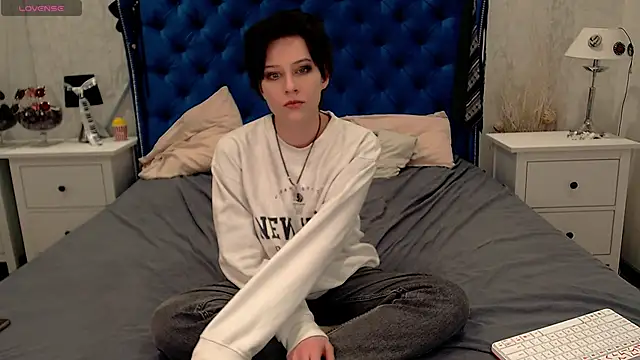 via mayer  online show from December 17, 7:53 pm