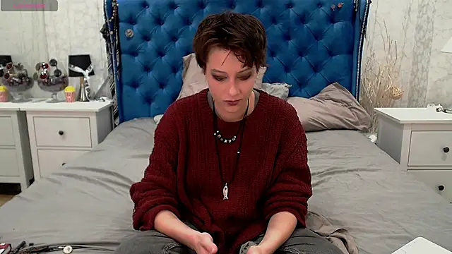 via mayer  online show from January 19, 9:35 am