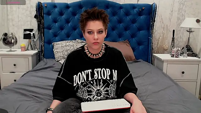 via mayer  online show from April 14, 9:54 pm