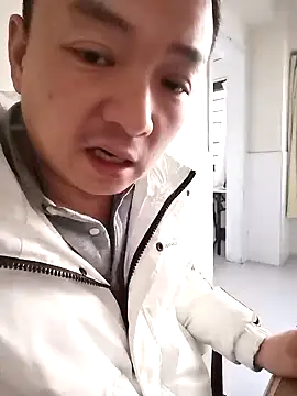 Snapshot of swg176 chatting on January 18, 8:41 am swg176 online show from January 18, 8:41 am