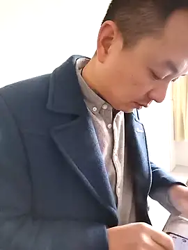 Snapshot of swg176 chatting on January 22, 5:16 am swg176 online show from January 22, 5:16 am