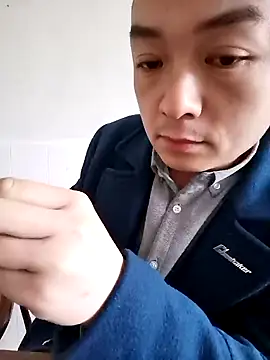 Snapshot of swg176 chatting on March 7, 6:35 am swg176 online show from March 7, 6:35 am