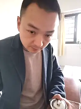 Snapshot of swg176 chatting on March 8, 8:22 am swg176 online show from March 8, 8:22 am