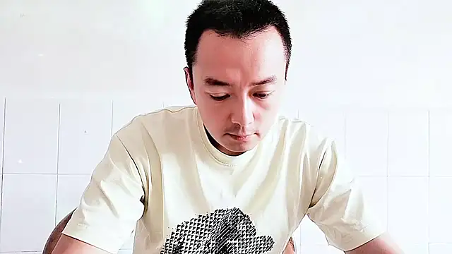 Snapshot of swg176 chatting on September 13, 2:44 am swg176 online show from September 13, 2:44 am