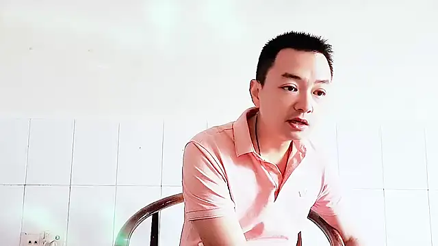 Snapshot of swg176 chatting on October 2, 2:07 am swg176 online show from October 2, 2:07 am