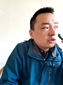 Snapshot of swg176 chatting on November 26, 1:28 am swg176 online show from November 26, 1:28 am