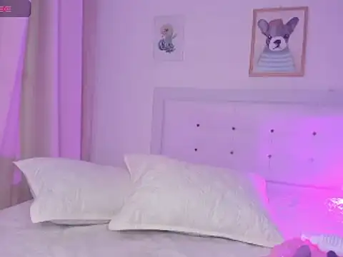 Snapshot of Missangeldust16 chatting on February 5, 8:04 pm Missangeldust16 online show from February 5, 8:04 pm